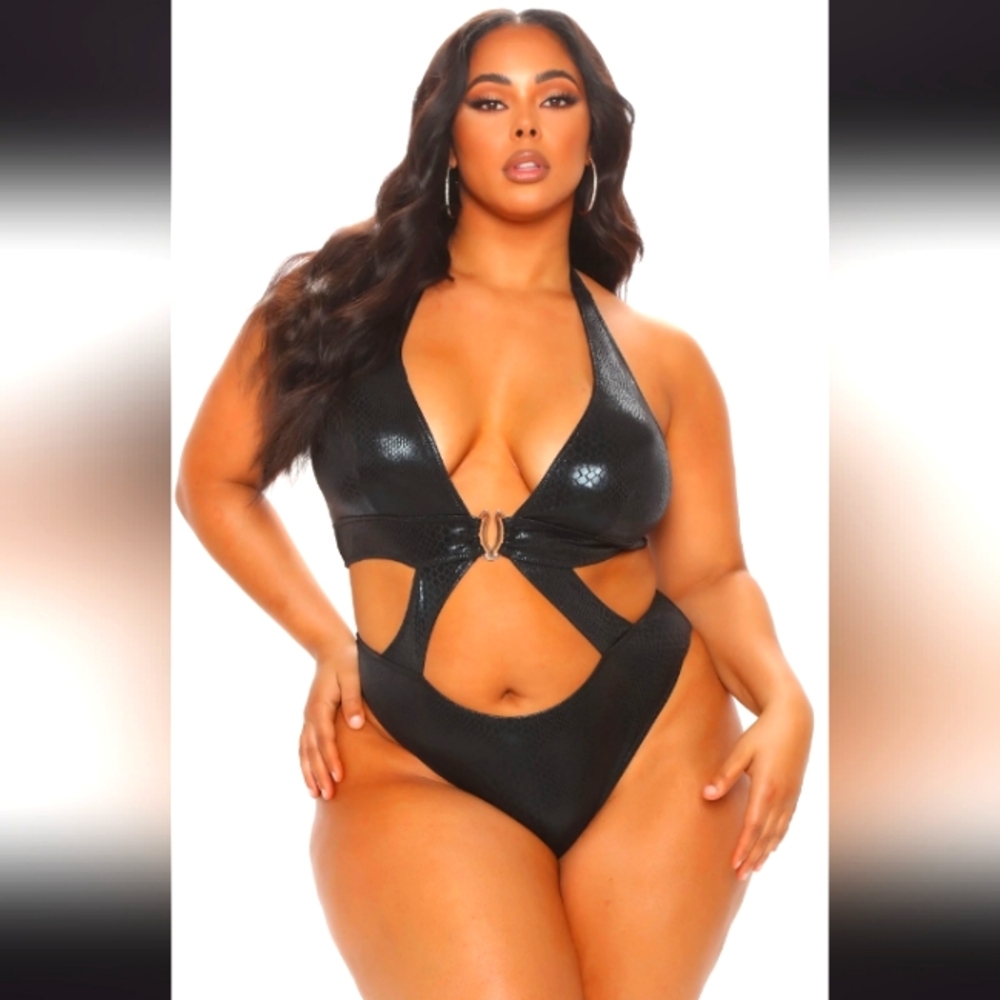 NWOT Fashion Nova Shiny Snake Print One Piece Swimsuit Size XL